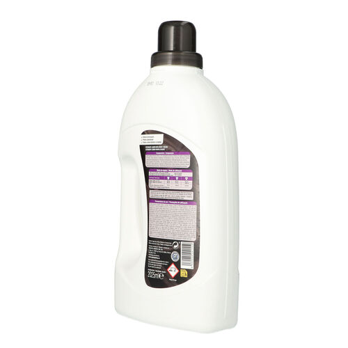 DETERGENTE PRENDAS NEGRAS LIQUIDO SELEX 27 LAVADOS image number