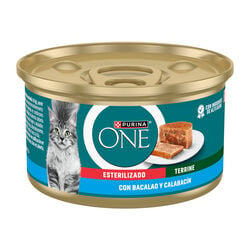 Comida h&uacute;meda para gato esterilizado con bacalao y calabac&iacute;n PURINA ONE 85g